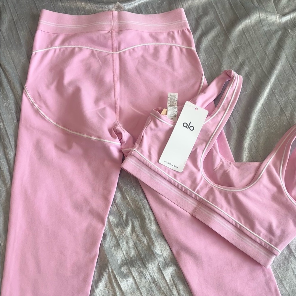 ALO Yoga Pink Heart Throb Sports Bra and Leggings Set - Picture 2 of 6